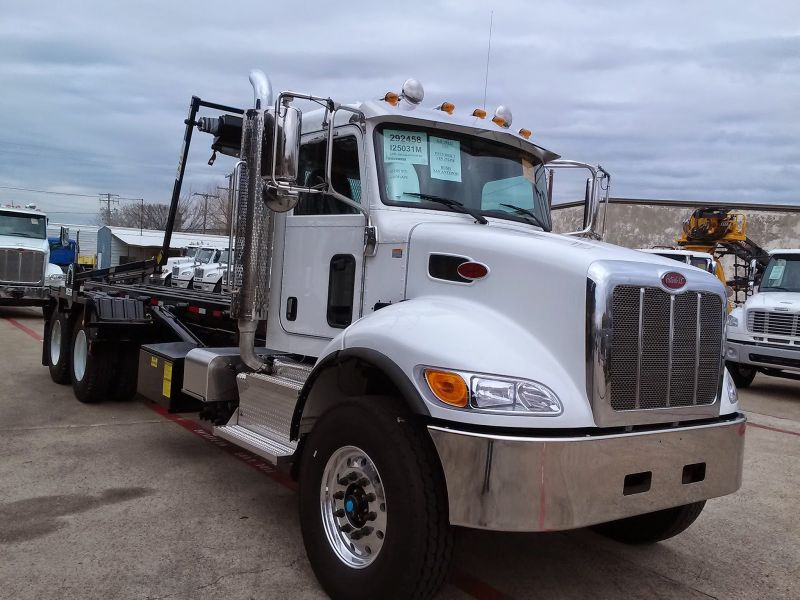 Peterbilt 348