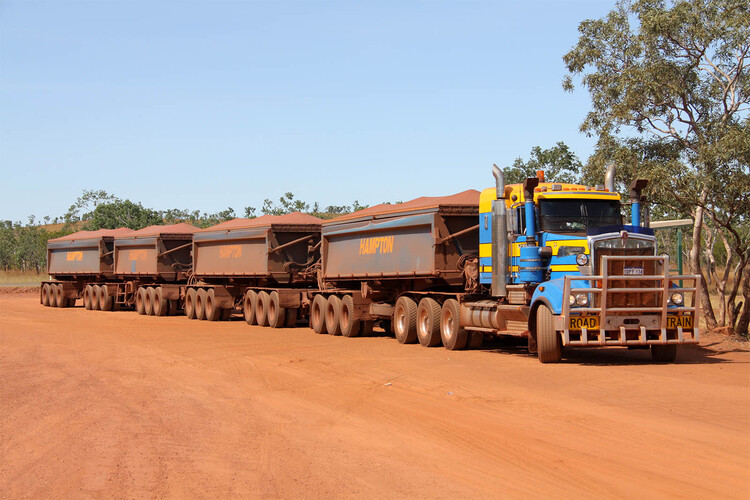 types of trucks - asutralian road train truck