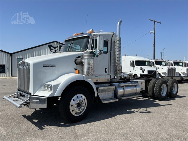 KENWORTH T800 Day Cab For Sale