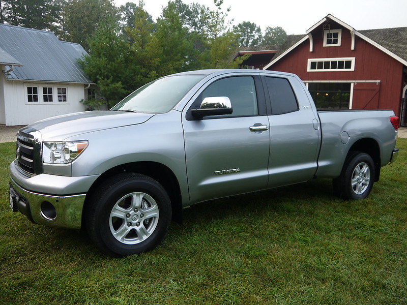 toyota tundra bolt pattern